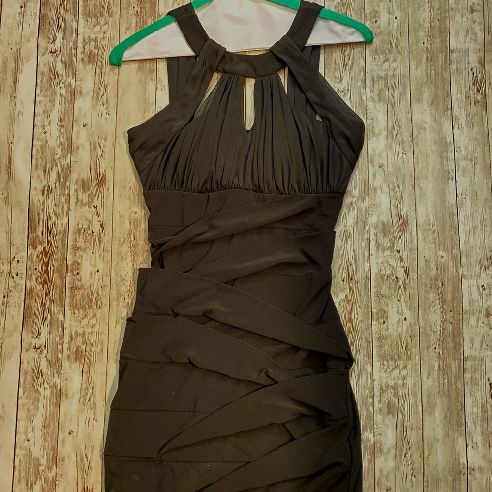 Short Formal dress size small.